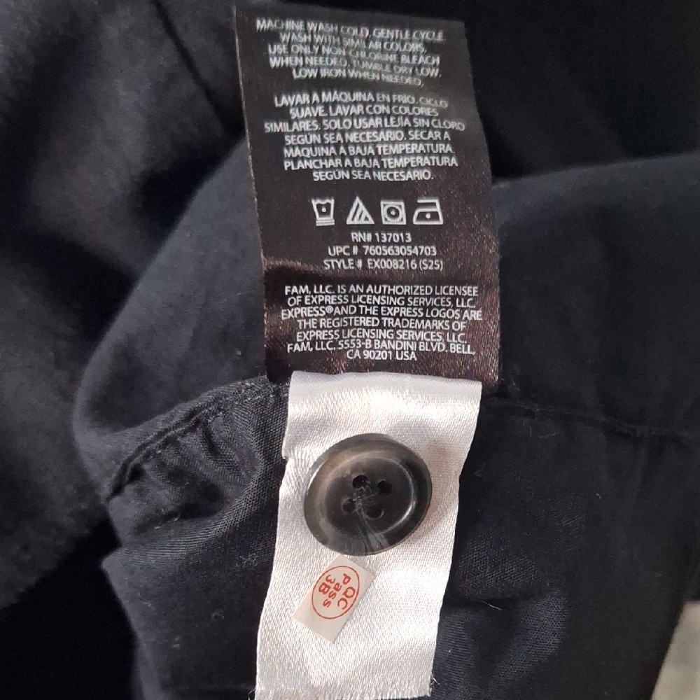 Black Linen Button-Up Women's Vest - Picture 6 of 7
